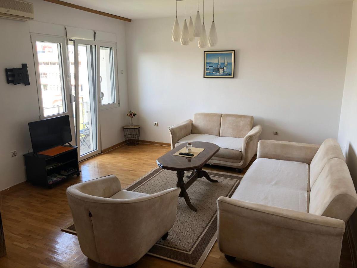 Square Apartment ポドゴリツァ エクステリア 写真