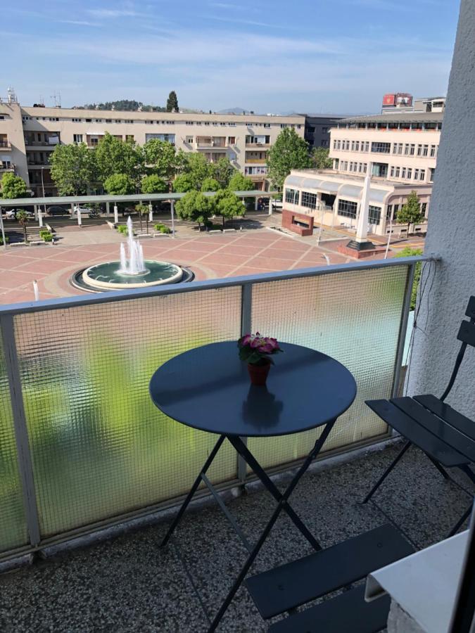 Square Apartment ポドゴリツァ エクステリア 写真
